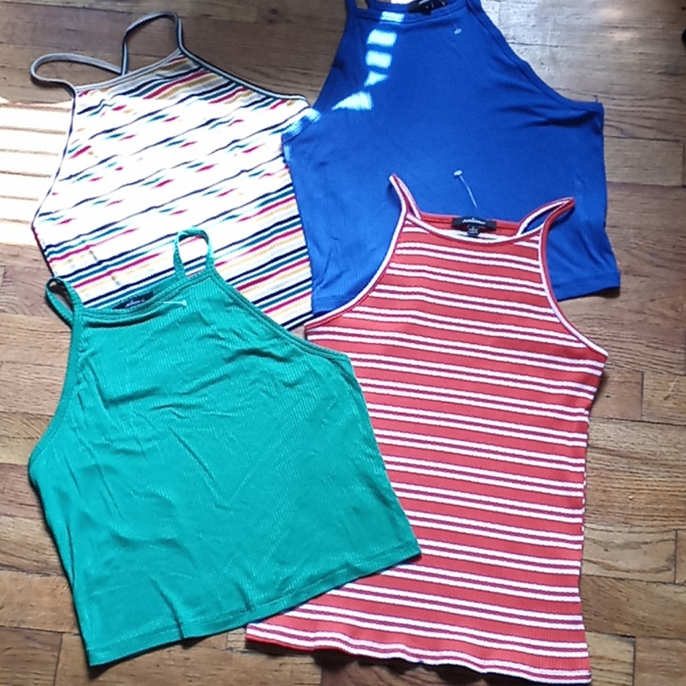 3️⃣1️⃣ 🆕️NWOT 4 for $15 Tank Tops